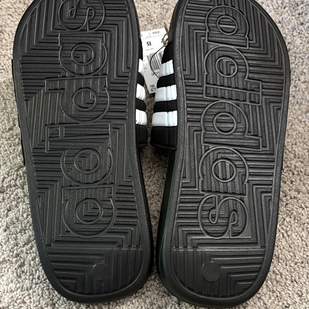 NWT Adidas Adissage Black and White Striped Slides Women 8 Men 7 - Picture 5 of 7